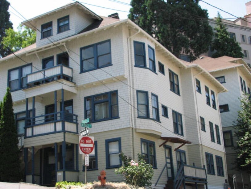 The Drake Apartments in Portland, OR - Building Photo