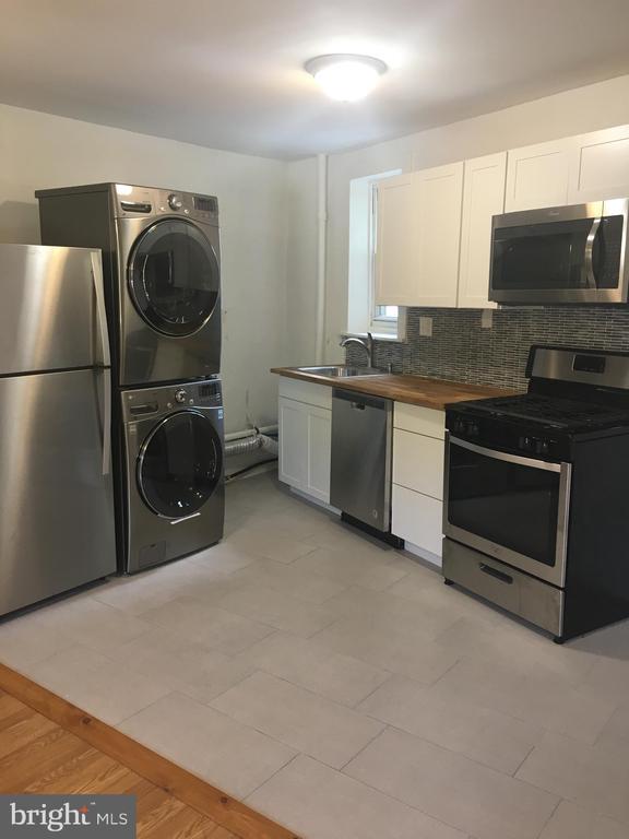 4733 Umbria St in Philadelphia, PA - Building Photo - Building Photo