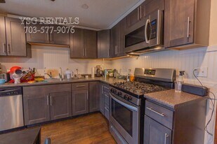 260 Columbia St, Unit #2 in Cambridge, MA - Building Photo