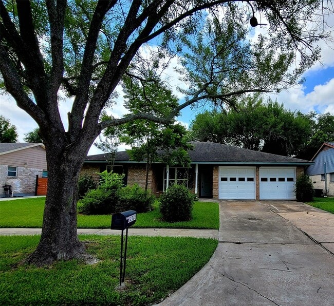 12303 Meadow Berry Dr in Stafford, TX - Building Photo - Building Photo