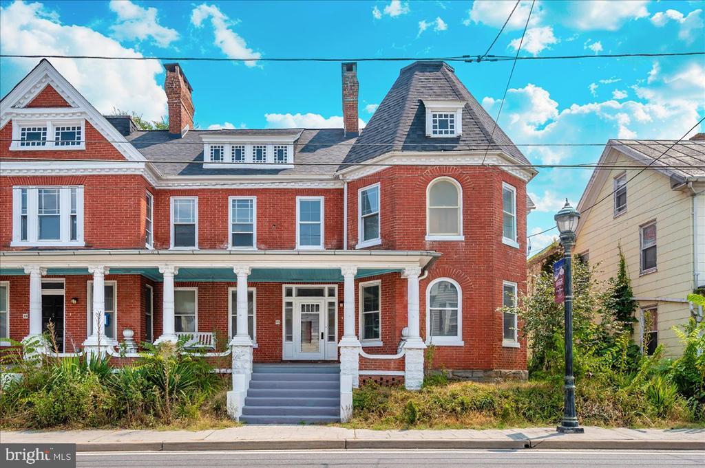 21 S Main St in Union Bridge, MD - Building Photo