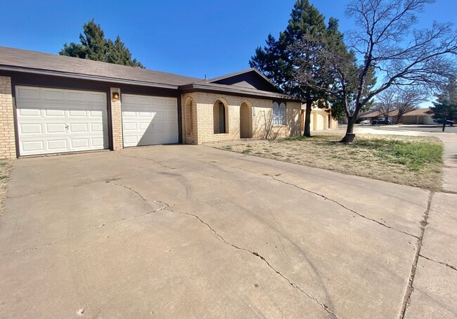 5716 2nd Pl in Lubbock, TX - Building Photo - Building Photo