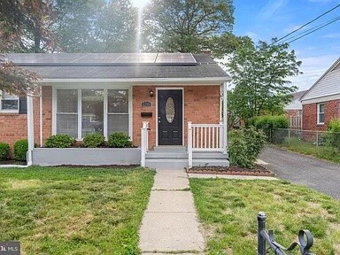 2711 Edfeldt Dr in District Heights, MD - Building Photo