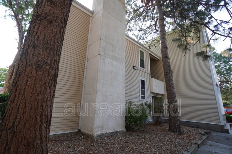 3662 S Granby Way in Aurora, CO - Foto de edificio