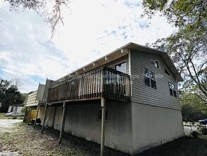 805 St Petersburg Dr W in Oldsmar, FL - Building Photo - Building Photo