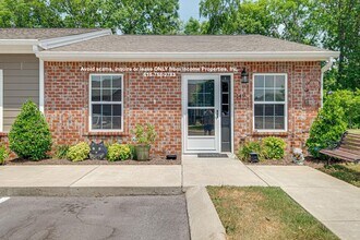 1040 Charlie Daniels Pkwy in Mount Juliet, TN - Building Photo - Building Photo