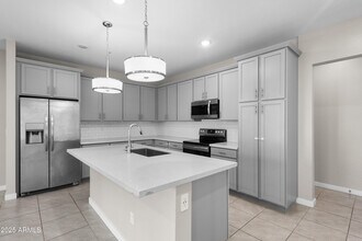 155 N Lakeview Blvd in Chandler, AZ - Building Photo - Building Photo