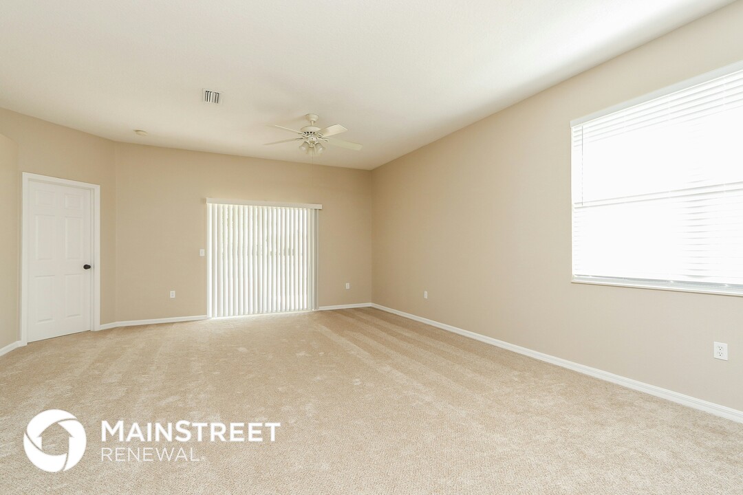 6239 Blue Runner Ct in Lakewood Ranch, FL - Building Photo
