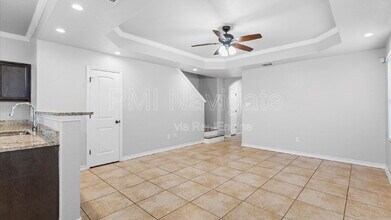 6962 Lakeview Dr. in San Antonio, TX - Building Photo - Building Photo