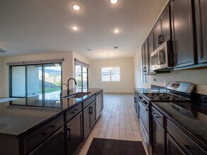 8014 W Nicolet Ave in Glendale, AZ - Building Photo - Building Photo