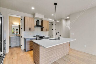 26 NW McCann Ave in Bend, OR - Building Photo - Building Photo
