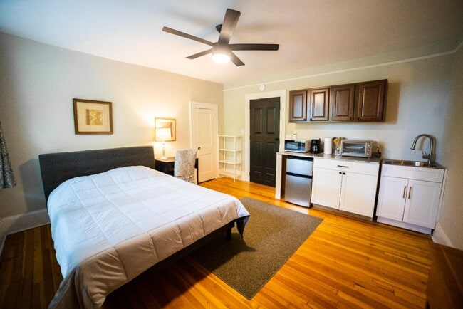 801 E Marion St in Shelby, NC - Building Photo - Building Photo