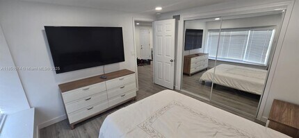 5310-5323 SW 23rd Terrace in Fort Lauderdale, FL - Building Photo - Building Photo