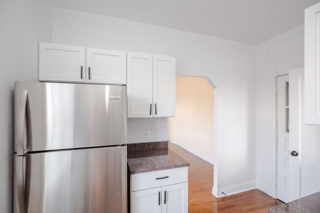 1918 N Drake Ave, Unit 1918-3W in Chicago, IL - Building Photo - Building Photo
