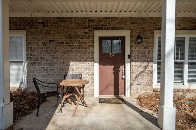 490 S Barnett Shoals Rd in Athens, GA - Building Photo - Building Photo