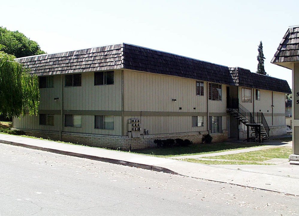 Brentwood Village in Benicia, CA - Building Photo