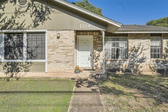 7214 Salt Springs Dr, Unit B in Austin, TX - Building Photo - Building Photo