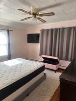 92-01 220th St in Queens, NY - Building Photo