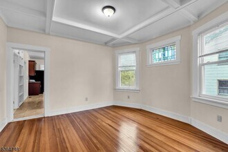 10 Vermont St in Maplewood, NJ - Building Photo - Building Photo