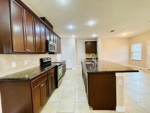 107 Tranquilo Dr in Laredo, TX - Building Photo - Building Photo