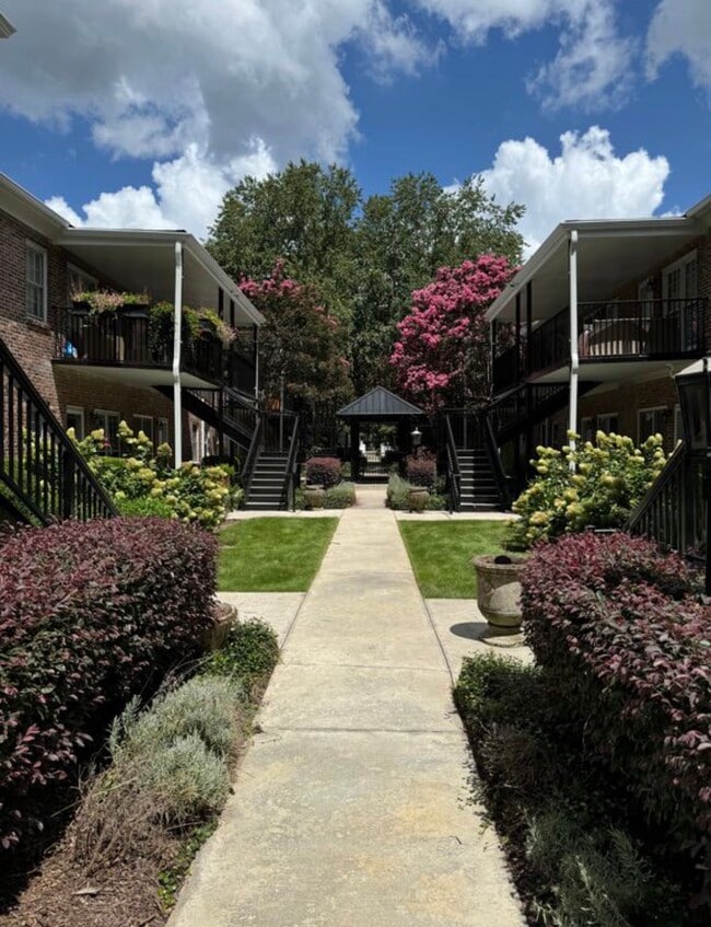 3675 Peachtree Rd NE in Atlanta, GA - Building Photo - Building Photo