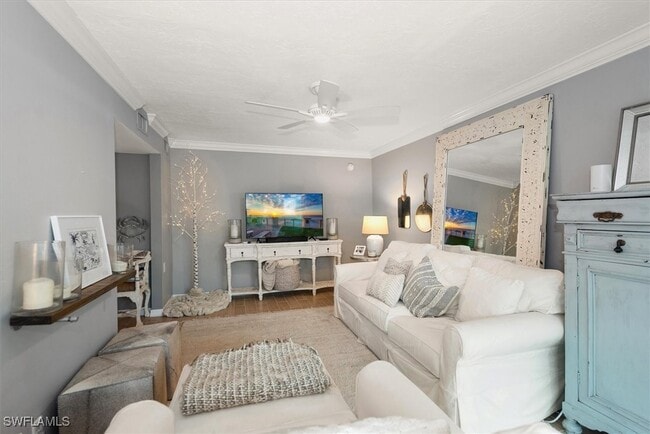 property at 291A 8th Ave S