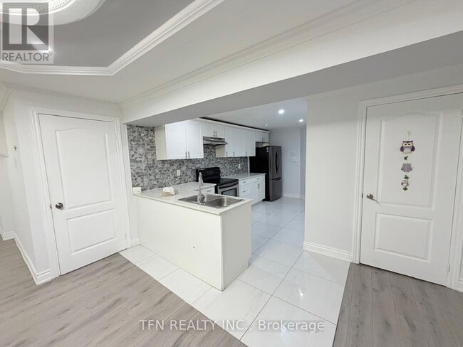 property at 2 Irwin Pl
