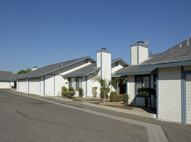 CAPE DYNASTY in Clovis, CA - Building Photo - Building Photo