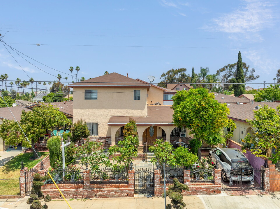 3723 E 5th St in Los Angeles, CA - Building Photo