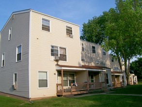 Torre De San Miguel Homes in St. Paul, MN - Building Photo - Building Photo