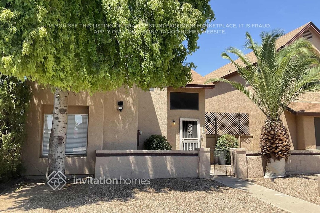 6722 W Kings Ave in Peoria, AZ - Foto de edificio