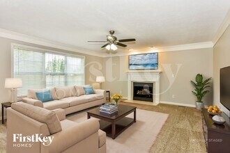 1161 Castlewood Dr, Unit 26-26 in Clarksville, TN - Building Photo - Building Photo