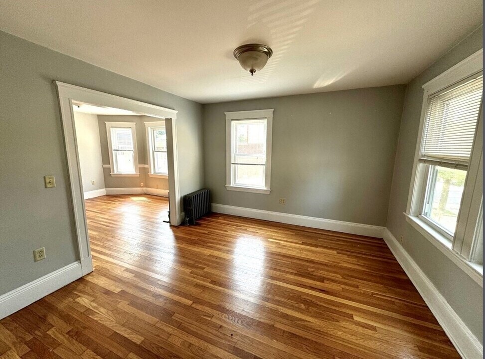 250 Hyde Park Ave in Boston, MA - Building Photo
