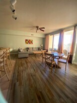 9900 S Thomas Dr, Unit 722 in Panama City Beach, FL - Building Photo