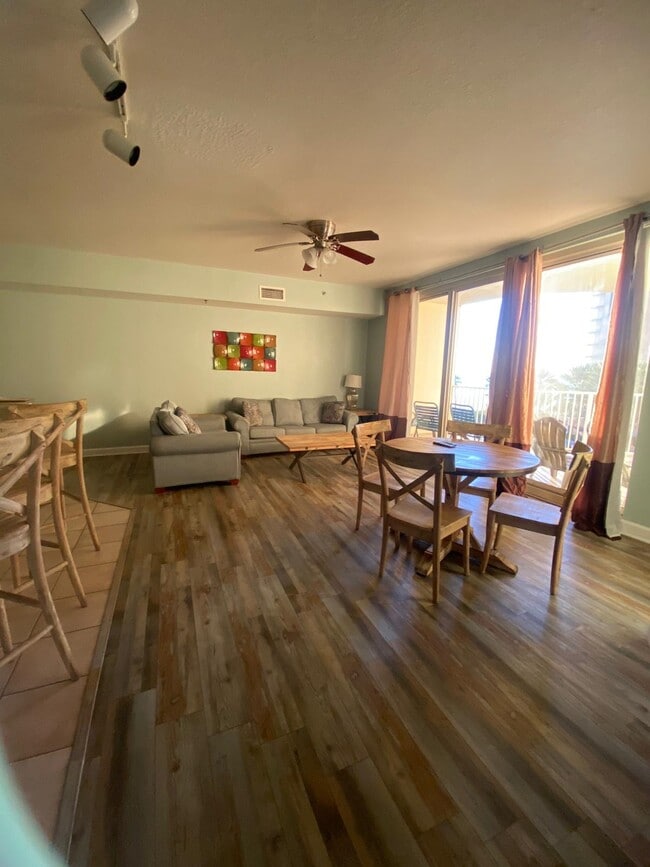 9900 S Thomas Dr, Unit 722