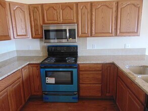 623 Zuni St, Unit D in Taos, NM - Building Photo - Building Photo