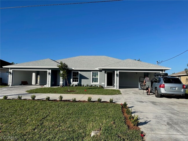 3534 SW 17th Ave in Cape Coral, FL - Building Photo - Building Photo