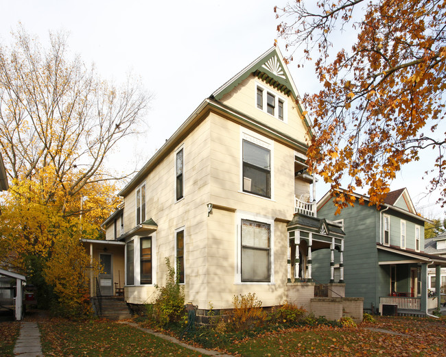 119 N Thayer St in Ann Arbor, MI - Foto de edificio - Building Photo