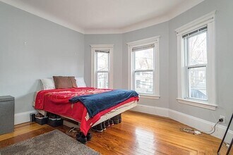 50 Holyoke Rd, Unit 2 in Somerville, MA - Building Photo - Building Photo