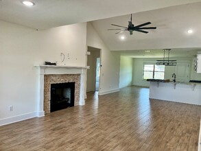 401 Palm St in Centerton, AR - Building Photo - Building Photo