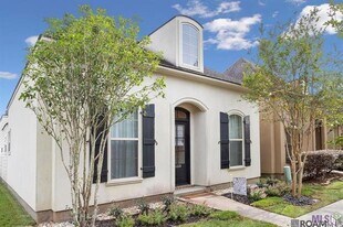 14449 Royal Villa Dr in Baton Rouge, LA - Building Photo