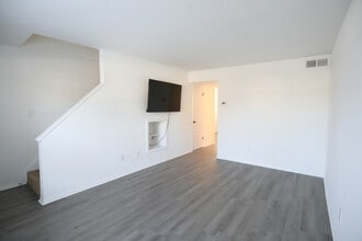 519 Parkdale Dr in Charleston, SC - Building Photo - Building Photo