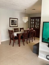 1225 S Lakes End Dr in Fort Pierce, FL - Building Photo - Building Photo