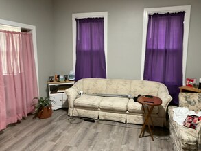 230 Cumberland St in Gloucester City, NJ - Building Photo - Building Photo