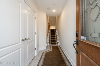 25 White Oak Ln in Matawan, NJ - Building Photo - Building Photo