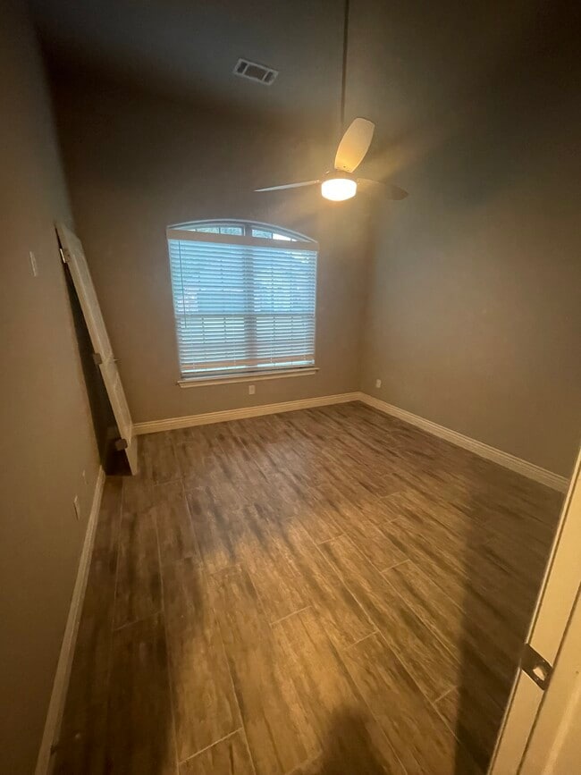 property at 455 N Snyders Bluff Dr