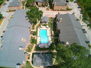 1320 Farm to Market 1960 Bypass Rd E in Humble, TX - Building Photo - Building Photo