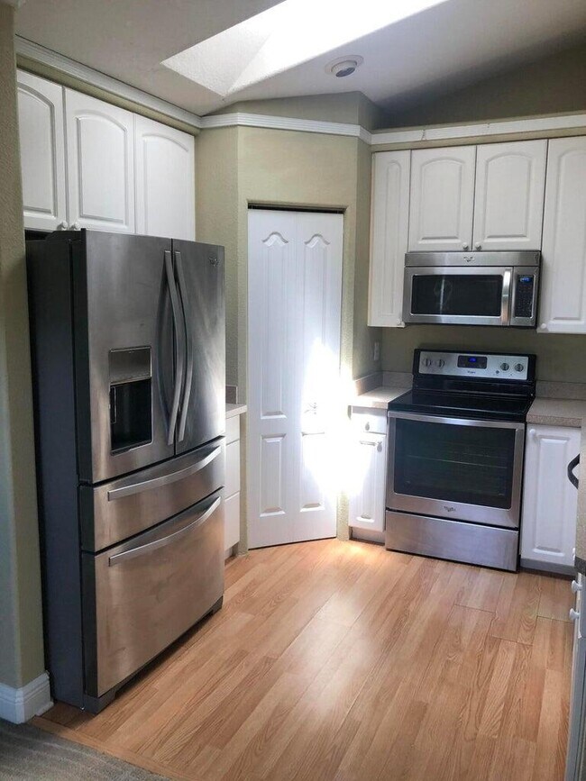 534 SW Halibut Ave in Port St. Lucie, FL - Building Photo - Building Photo