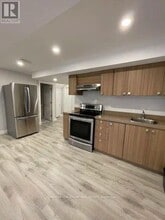 145 Cranbrook Cres in Vaughan, ON - Building Photo - Building Photo