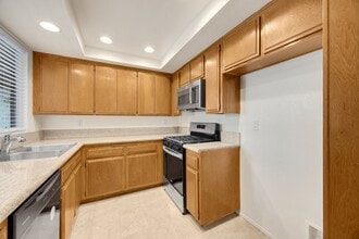 901 Golden Springs Dr in Diamond Bar, CA - Building Photo - Building Photo